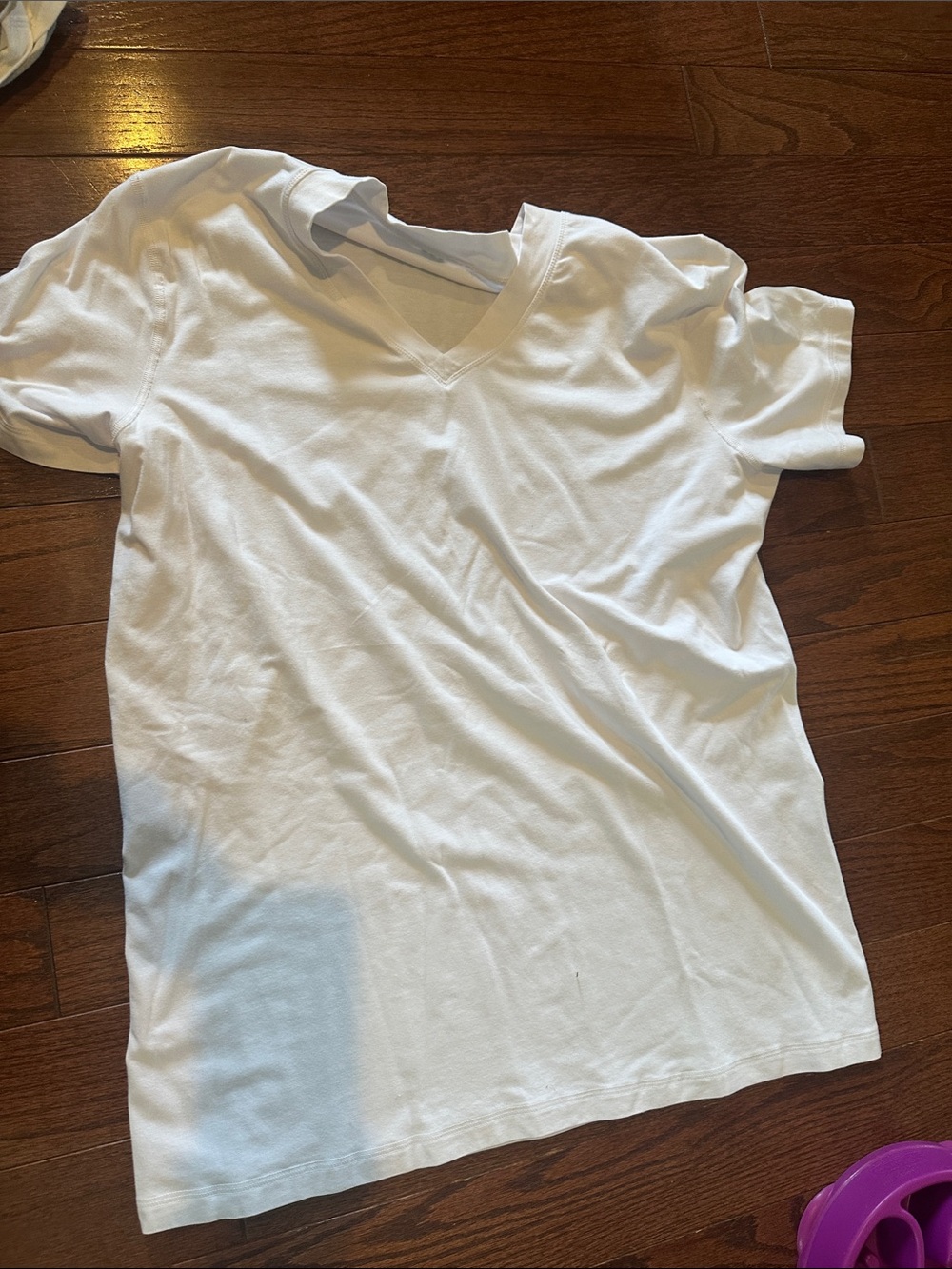 lululemon athletica Men's White V-Neck Short Sleeve Tee
